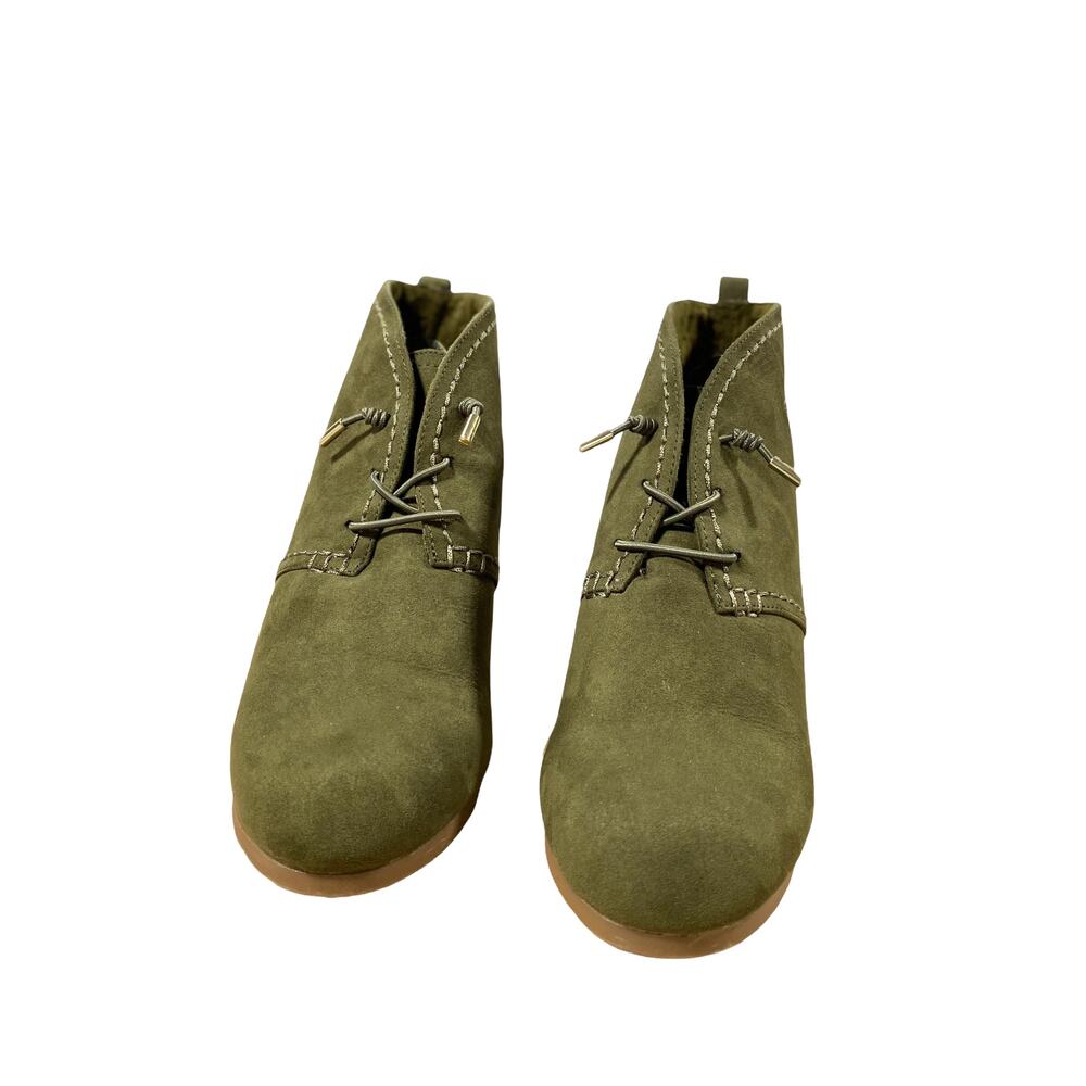 Cloudwalkers by Avenue Olive Floral Embroidered Faux Suede Wedge Booties Size 10